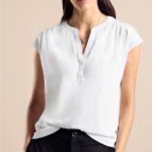 cloth & stone Tops - Cloth & Stone Ivory Cap Sleeve Blouse